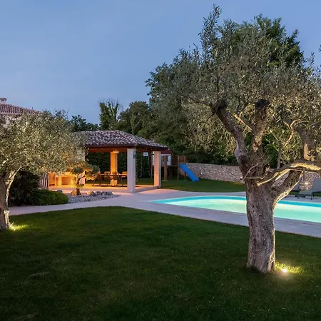 بيت للعطل Gemini *